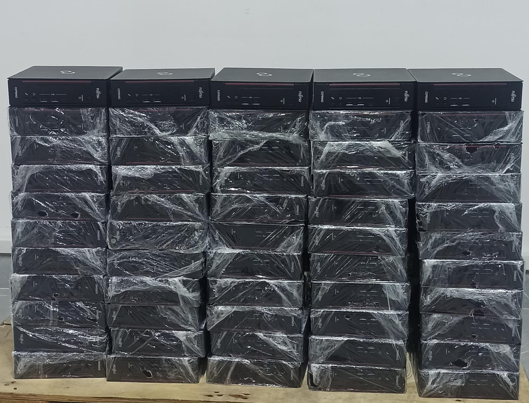 2.EL MİNİ PC  FUJITSU ESPRİMO Q556 İ5 6500T 8GB DDR4 512GB SSD DVD DP DVI SERİ