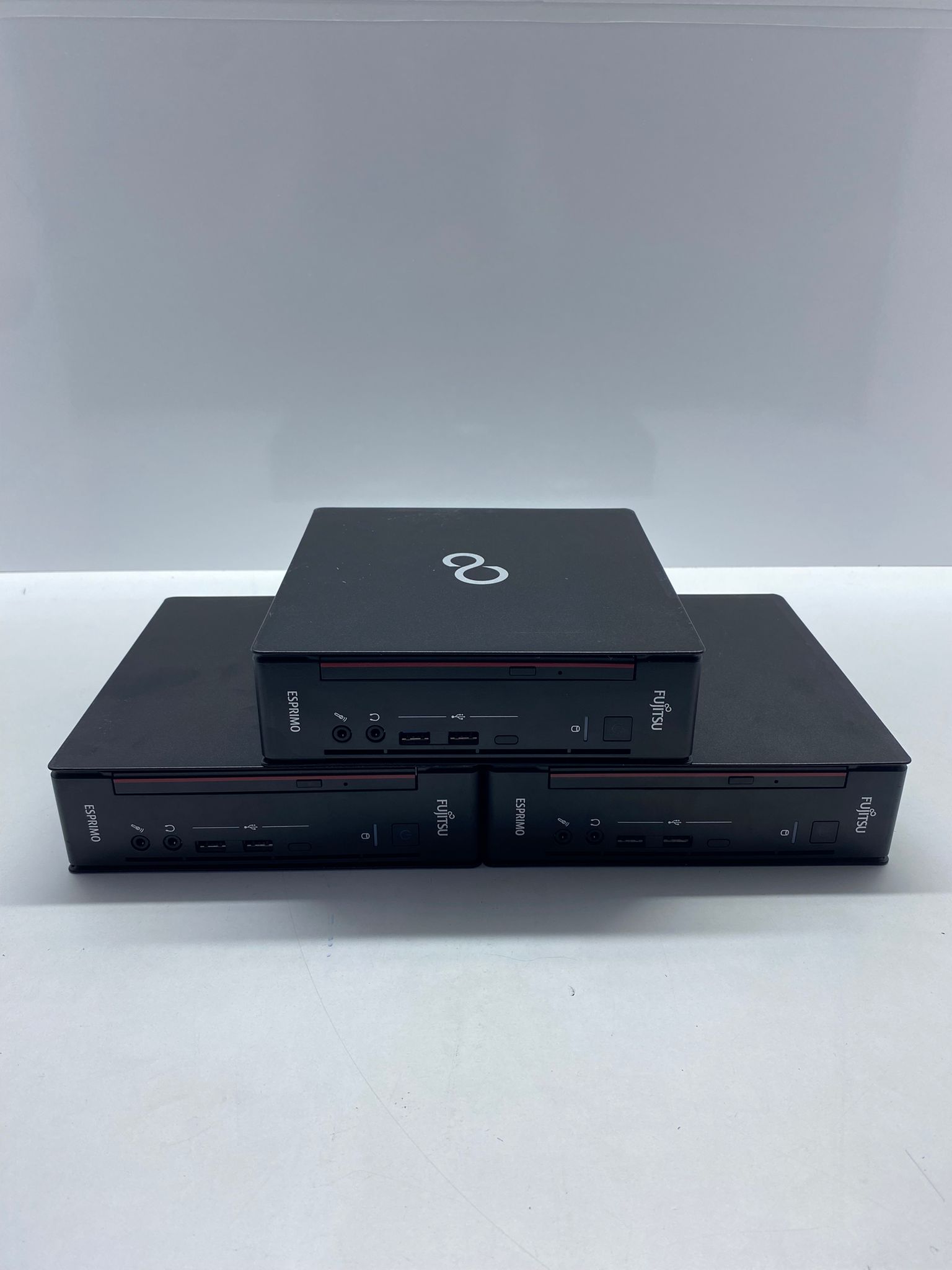 2.EL MİNİ PC  FUJITSU ESPRİMO Q558 İ5 8500T 16GB DDR4 512GB SSD DVD DP DVI SERİ