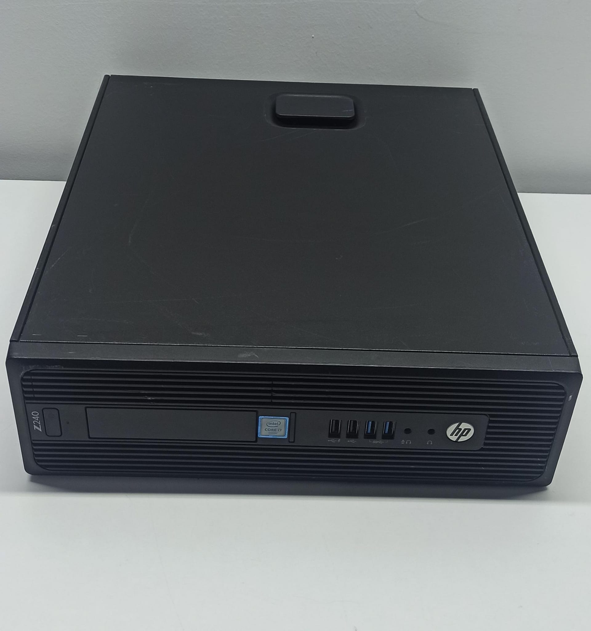 2.EL PC YATAY HP Z240 İ7 6.NESİL 16GB RAM 512GB  SSD WORKSTATİON