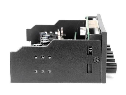 KONTROL ÜNİTESİ THERMALTAKE COMMANDER F6 RGB LCD EKRANLI MULTİ FAN